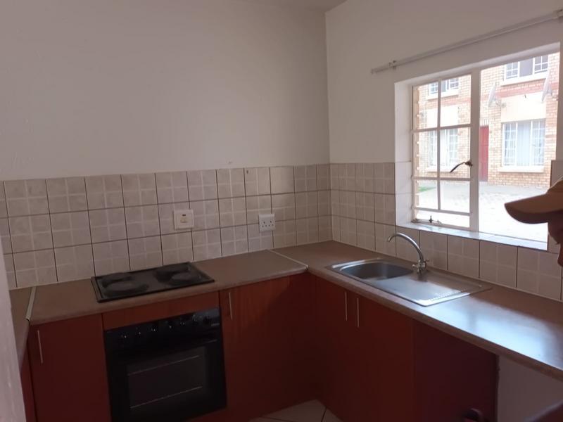 2 Bedroom Property for Sale in Waterval East North West